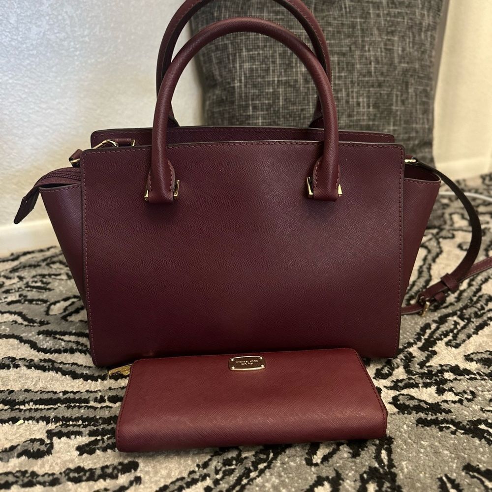 Michael Kors Selma Medium Top Zip Satchel & Wallet - Picture 3 of 13